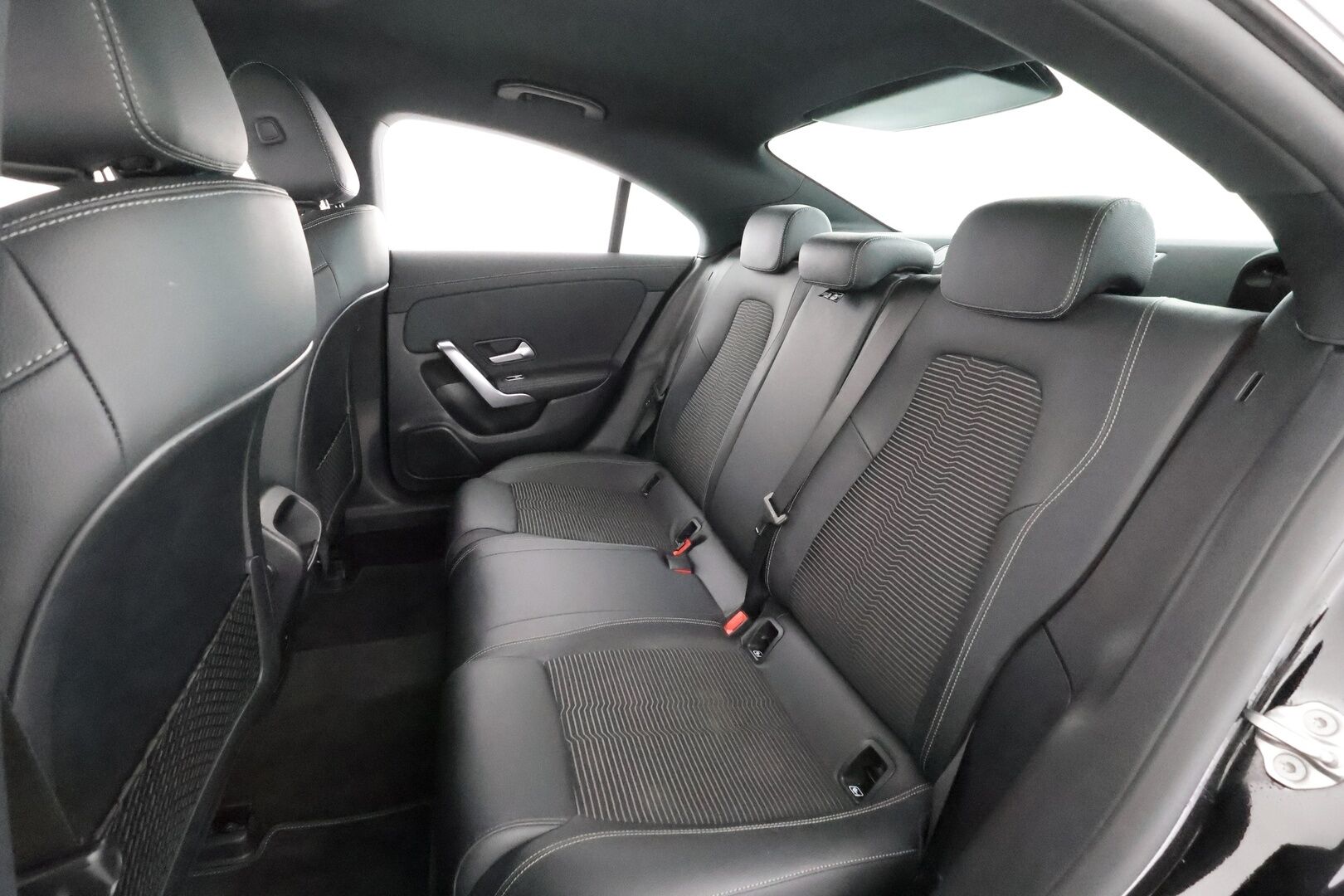 Mercedes-Benz CLA 2022 200 4MATIC A Business * Vakkari / Pa-Lisälämmitin / High Performance LED / P.Kamera / Digimittaristo * -  1.Om suomi-auto / Kahdet Renkaat