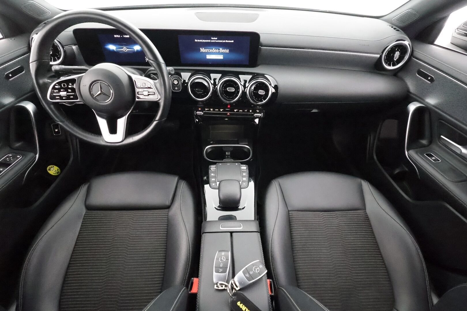 Mercedes-Benz CLA 2022 200 4MATIC A Business * Vakkari / Pa-Lisälämmitin / High Performance LED / P.Kamera / Digimittaristo * -  1.Om suomi-auto / Kahdet Renkaat