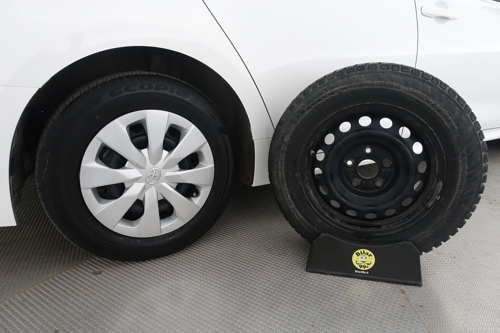 Toyota Corolla 2022 Touring Sports 1,8 Hybrid Life - HULLUT AVAJAISHULINAT KORKOTARJOUS 3,29 %