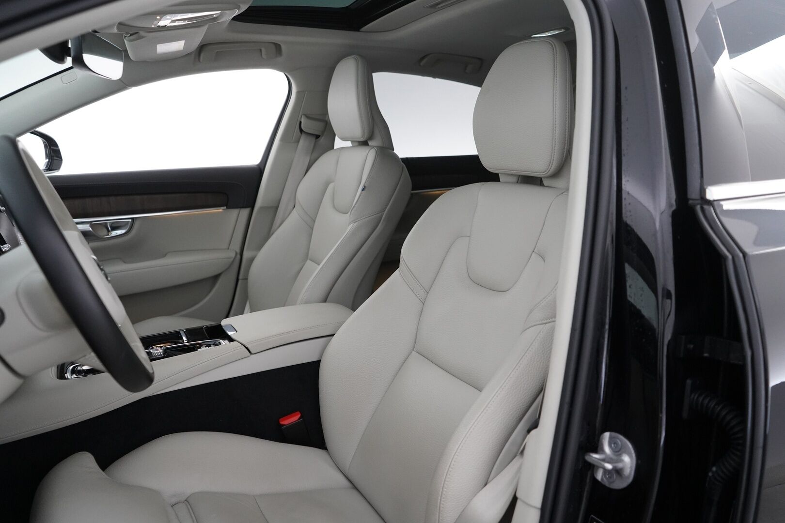 Volvo S90 2022 T8 AWD Long Range High Performance Inscription * B&W / ACC / Lasikattoluukku / Muistipenkit / Nahkasisusta / Blis * - KATSO MIHIN HINTAAN HERKKU NOPEIMALLE! / Suomi-auto / Akku kuntotarkastettu SoH 95.9% / Kahdet OEM vanteet - HULLUT AVAJAISHULINAT KORKOTARJOUS 3,29 %