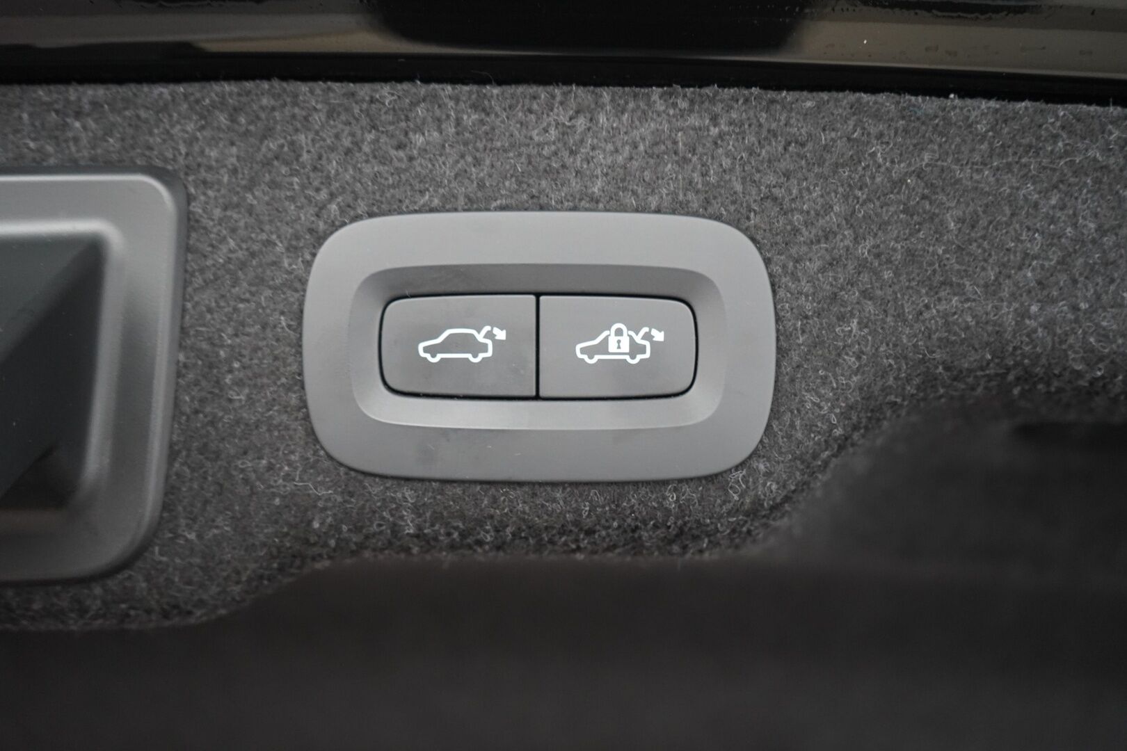 Volvo S90 2022 T8 AWD Long Range High Performance Inscription * ACC / B&W / Lasikattoluukku / Muistipenkit / Nahkasisusta / Blis * - Suomi-auto / Akku kuntotarkastettu SoH 95.9% 