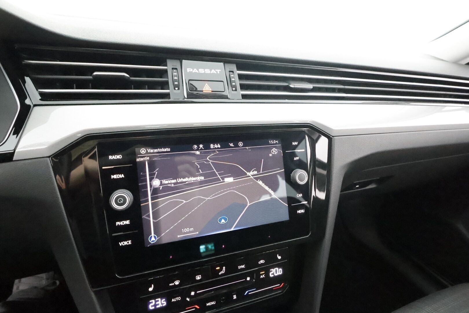 Volkswagen Passat 2022 Variant Style Business 1,5 TSI EVO 110 kW DSG * ACC / Webasto / Koukku / LED / P.kamera / Ergo comfort istuin / Keyless* - 1.Om suomi-auto / Kahdet Renkaat / Merkkihuollettu