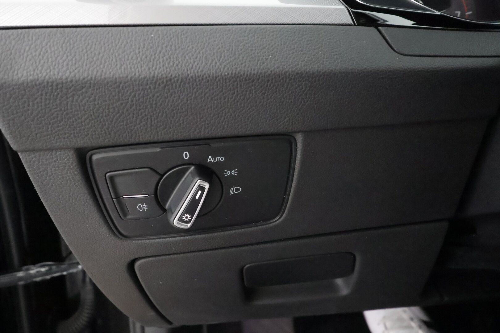 Volkswagen Passat 2022 Variant Style Business 1,5 TSI EVO 110 kW DSG * ACC / Webasto / Koukku / LED / P.kamera / Ergo comfort istuin / Keyless* - 1.Om suomi-auto / Kahdet Renkaat / Merkkihuollettu - HULLUT AVAJAISHULINAT KORKOTARJOUS 3,29 %