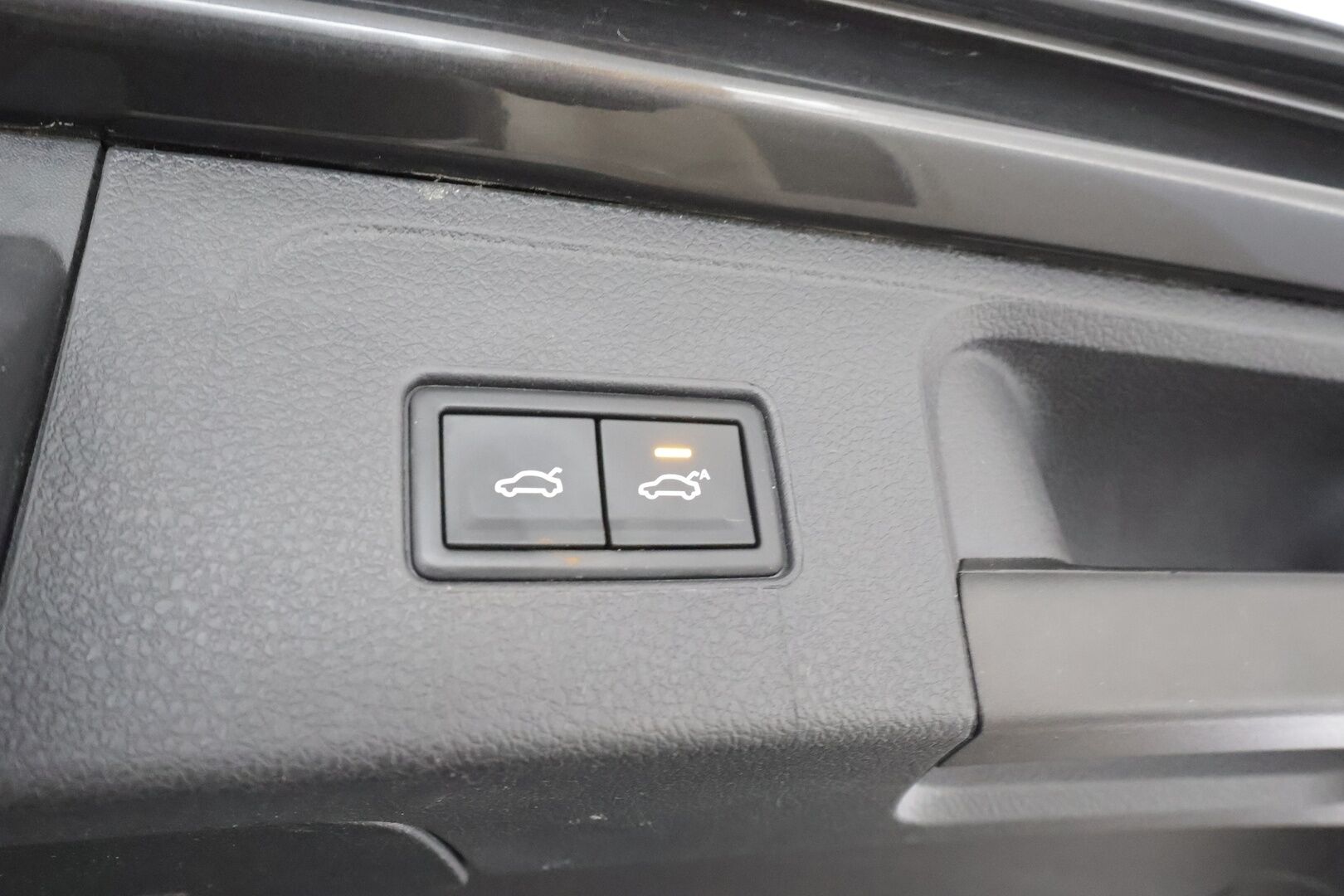 Volkswagen Passat 2022 Variant Style Business 1,5 TSI EVO 110 kW DSG * ACC / Webasto / Koukku / LED / P.kamera / Ergo comfort istuin / Keyless* - 1.Om suomi-auto / Kahdet Renkaat / Merkkihuollettu