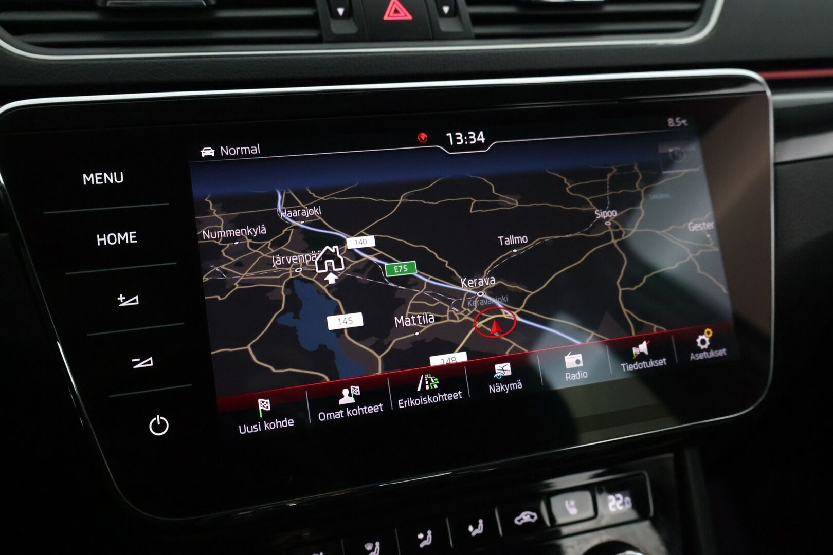 Skoda Superb 2018 Combi 2.0 TDI 4x4 L&K * ACC / Webasto / Blis / Canton / Vetokoukku / P-kamera / Ilmastoidut penkit* - Juuri saapunut Webastollinen L&K Skoda