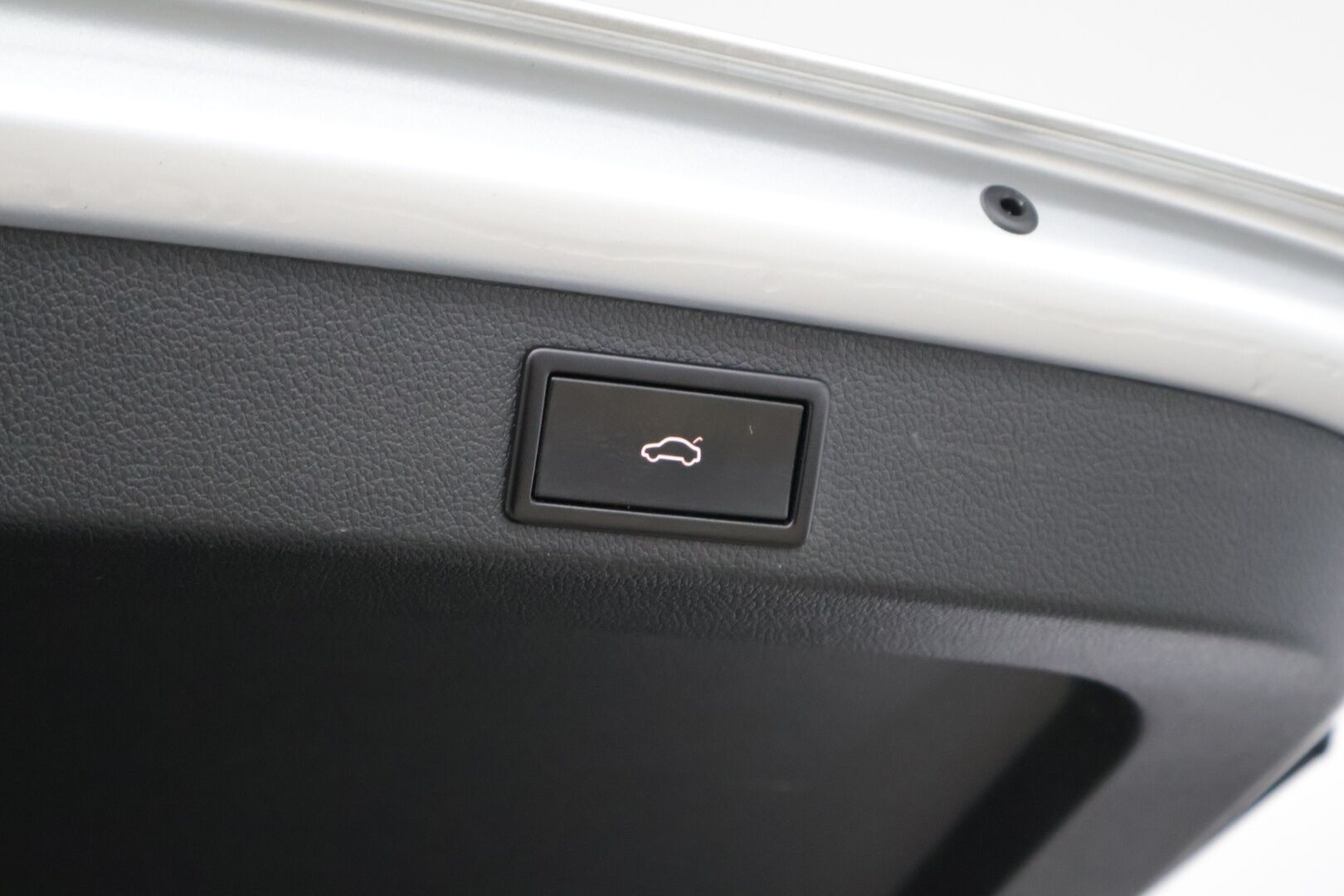 Skoda Superb 2018 Combi 2.0 TDI 4x4 L&K * ACC / Webasto / Blis / Canton / Vetokoukku / P-kamera / Ilmastoidut penkit* - Juuri saapunut Webastollinen L&K Skoda