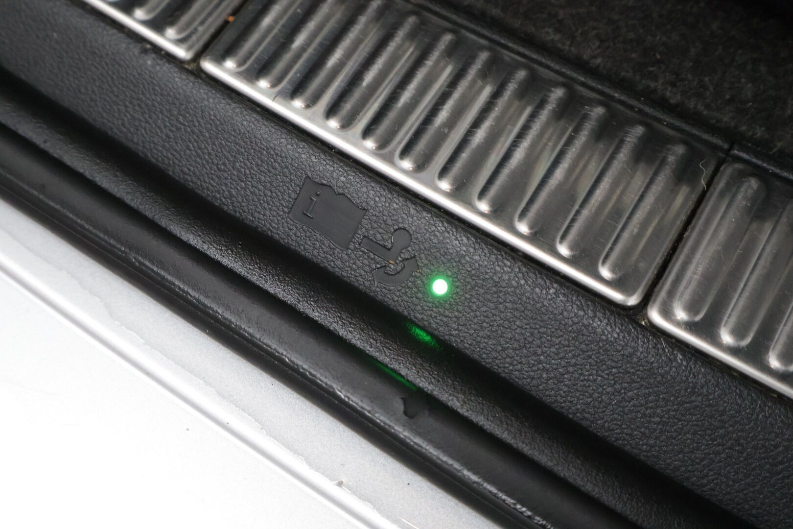 Skoda Superb 2018 Combi 2.0 TDI 4x4 L&K *ACC / Webasto / Blis / Canton / Vetokoukku / P-kamera / Ilmastoidut penkit* - Juuri katsastettu! / Muistipenkit / 2x Renkaat* - HULLUT AVAJAISHULINAT KORKOTARJOUS 3,29 %