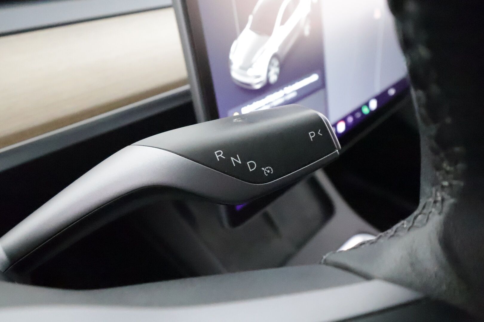Tesla Model Y 2021 Long Range **Lämpöpumppu / Koukku / Adapt.Vakkari / Matrix-LED / P.kamera / Muistipenkki / Lasikatto / Navi** - 1-om Suomi-auto / Kahdet Renkaat 