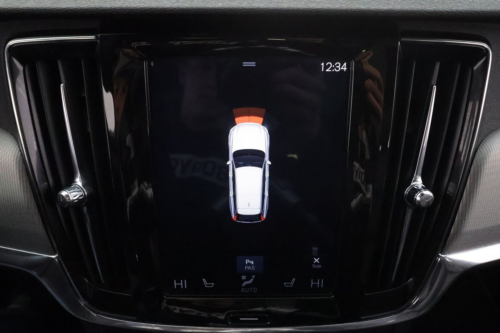 Volvo V90 2018 T8 AWD R-Design aut * Muistipenkit hieronnalla / ACC / Webasto / Ilmastoidut nahat / Panorama - Huippu varusteltu! / 2x vanteet / Apple & Android / High. perf audio