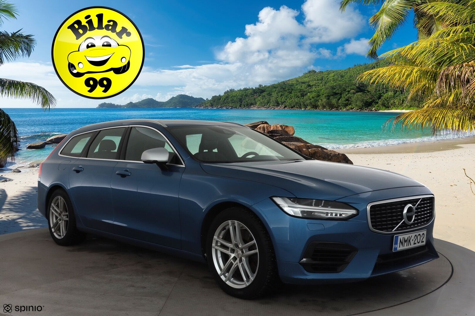 Volvo V90 2018 T8 AWD R-Design aut * ACC / Webasto / P.tutkat / Muistipenkit hieronnalla / Full LED / Ilmastoidut nahat / Panorama / KeylessGo * - Kahdet renkaat aluvanteilla / Hyvät varusteet