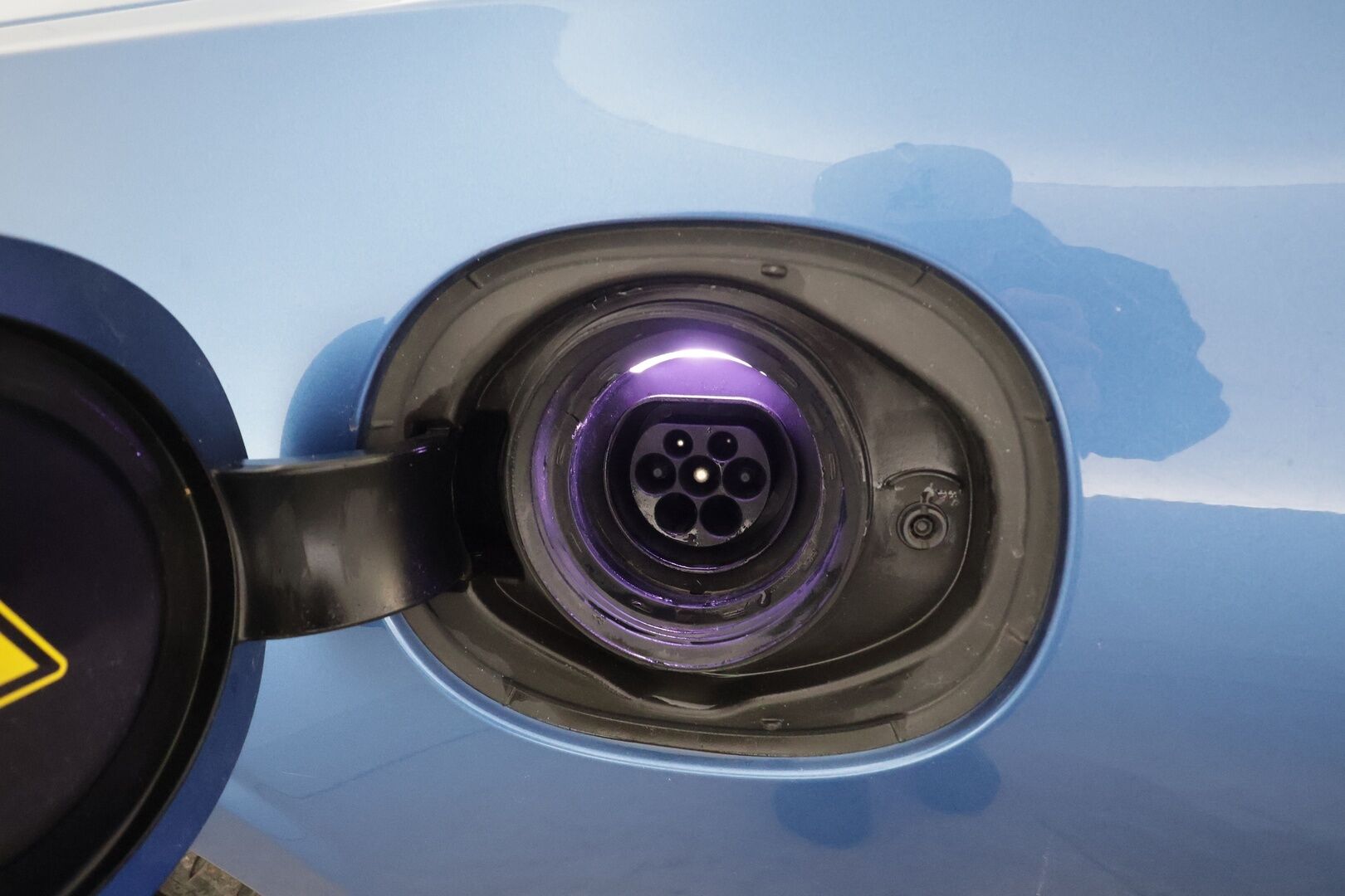 Volvo V90 2018 T8 AWD R-Design aut * Muistipenkit hieronnalla / ACC / Webasto / Ilmastoidut nahat / Panorama * - Huippu varusteltu! / 2x vanteet / Apple & Android / High. perf audio - HULLUT AVAJAISHULINAT KORKOTARJOUS 3,29 %