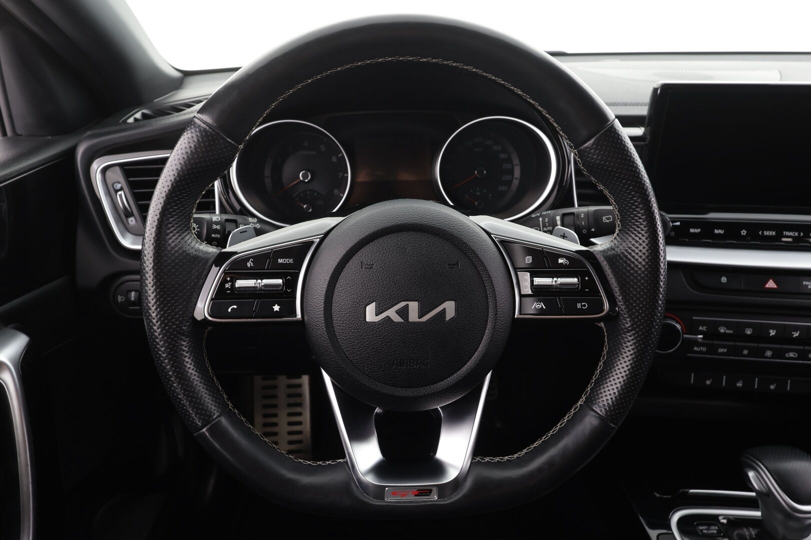 Kia ProCeed 2022 1,5 T-GDI 160hv GT-Line DCT * Peruutuskamera / Facelift / Navi / Lohko & Sisäpistoke / Puolinahkasisusta / Kaistavahti - Suomi-auto / Kahdet renkaat aluvanteilla / Merkkihuollettu!