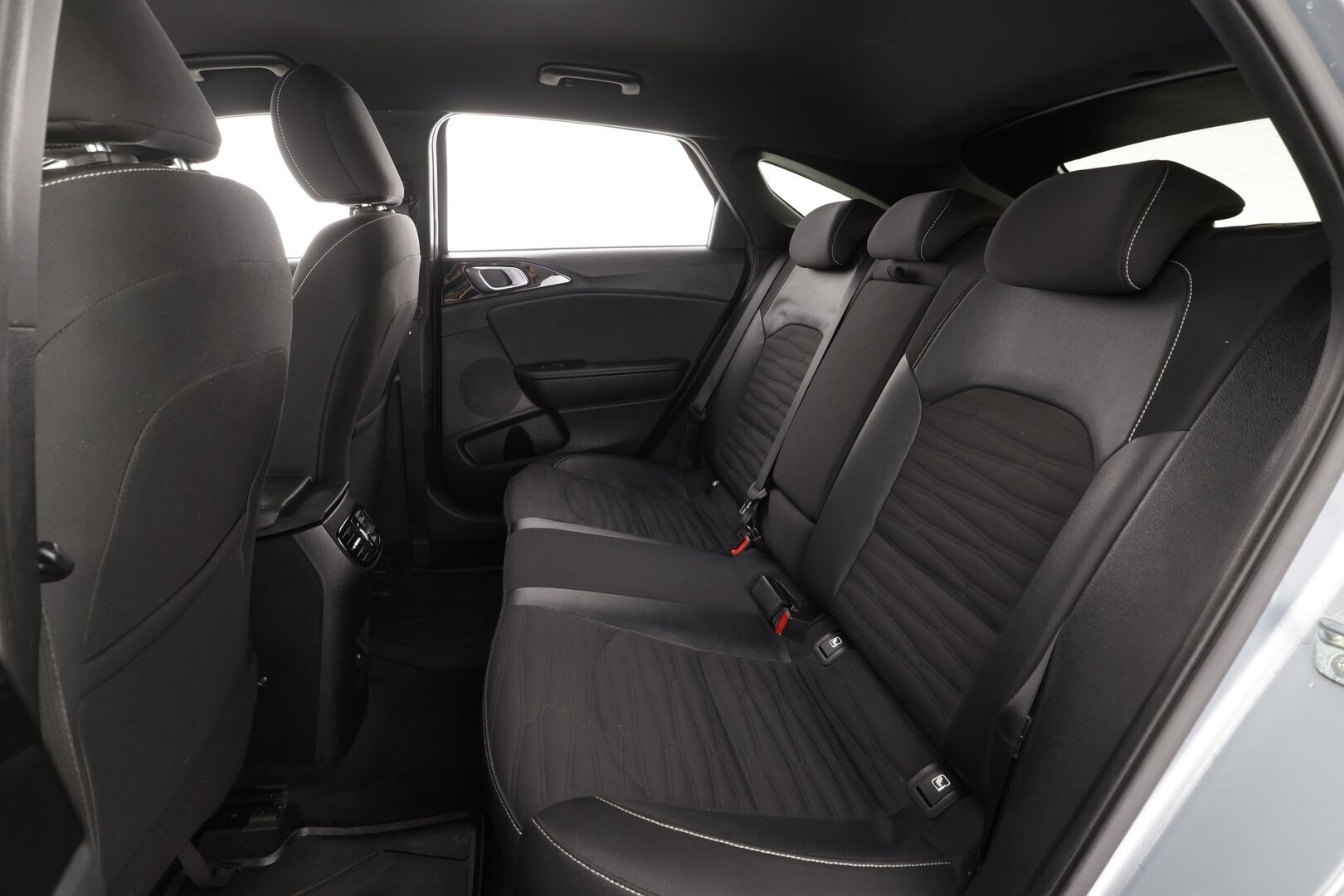 Kia ProCeed 2022 1,5 T-GDI 160hv GT-Line DCT * Vakkari / P.kamera / Navi / Lohko+Sisä / Puolinahat / Kaistavahti / Facelift * - Suomi-auto / Kahdet renkaat aluvanteilla / Merkkihuollettu