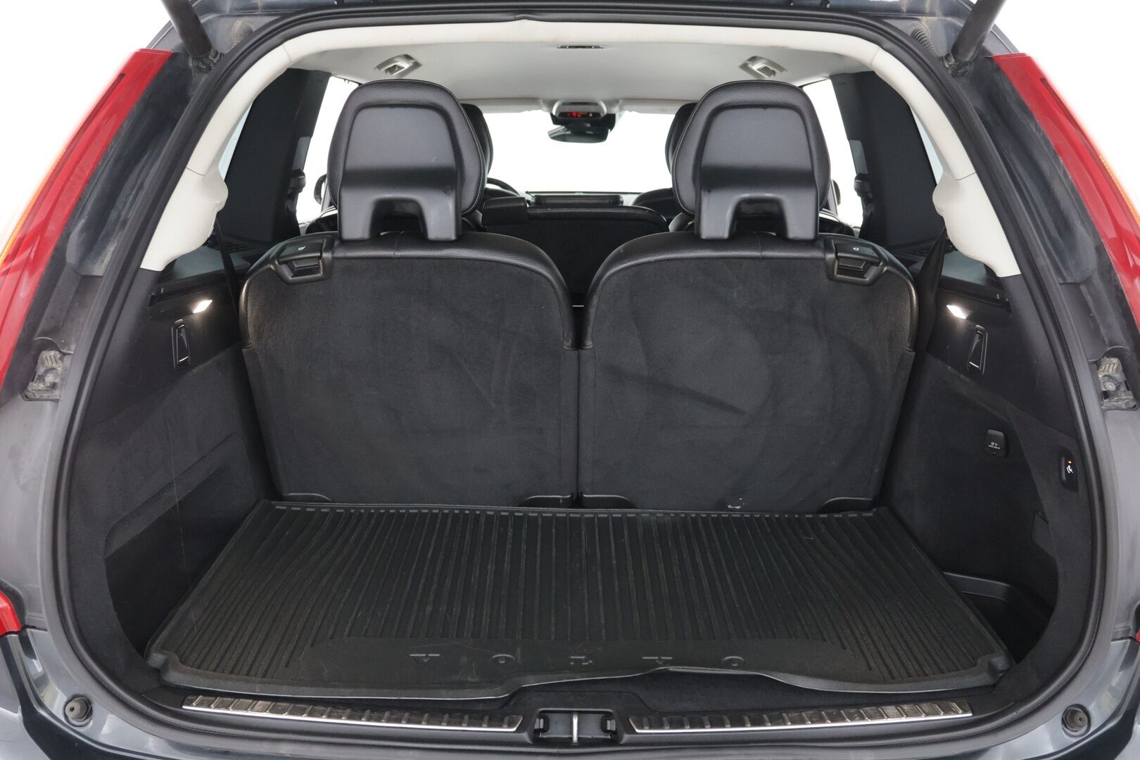 Volvo XC90 2018 D5 AWD Inscription aut - ACC | Nahat | 7-paikkainen | Varmatoiminen Diesel |