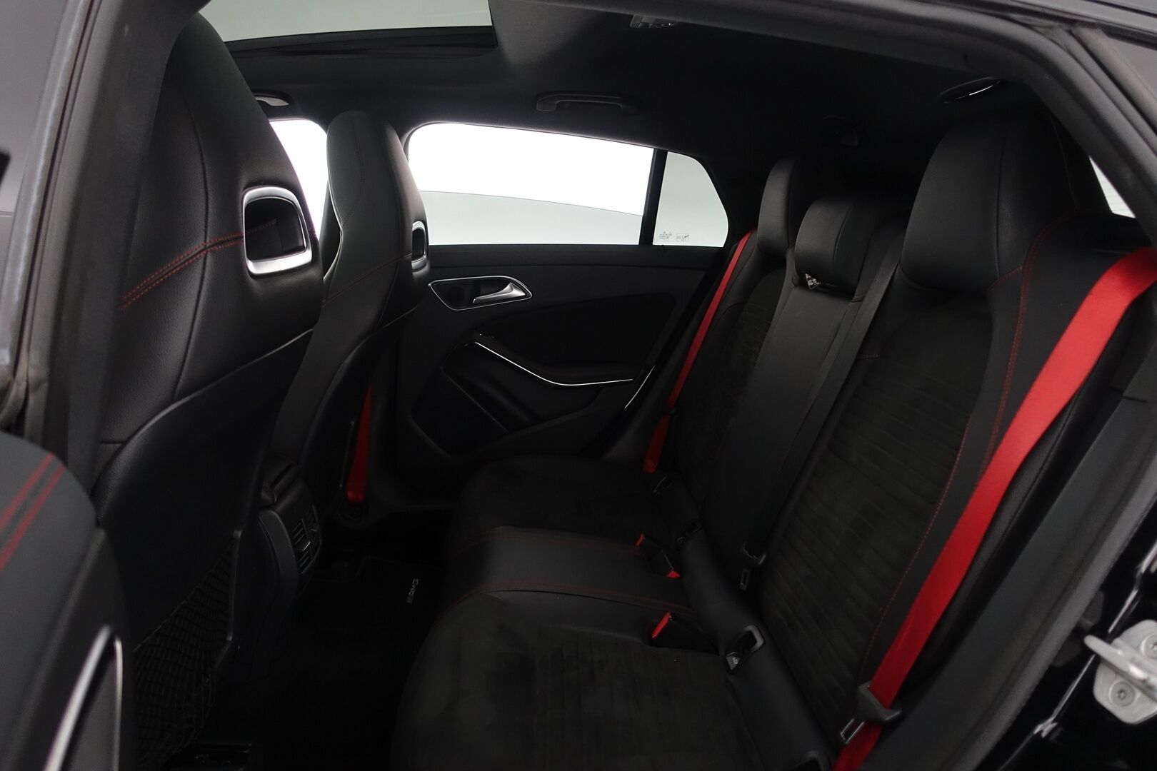 Mercedes-Benz CLA 45 AMG 2017 4Matic Shooting Brake - | Sport-putkisto | DTR+ | Harman&Kardon | Panorama | P.kamera & tutkat | Muistipenkki | Nahka-alcantara | LED High Performance | 