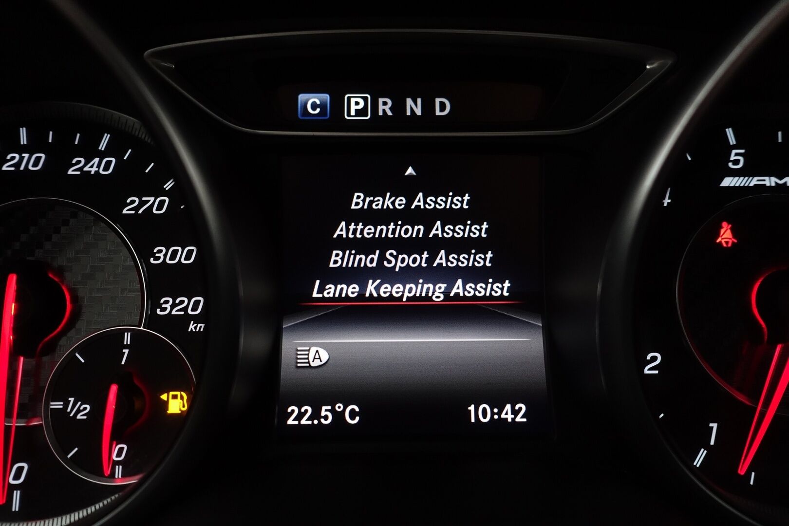 Mercedes-Benz CLA 45 AMG 2017 4Matic Shooting Brake - | Sport-putkisto | DTR+ | Harman&Kardon | Panorama | P.kamera & tutkat | Muistipenkki | Nahka-alcantara | LED High Performance | 