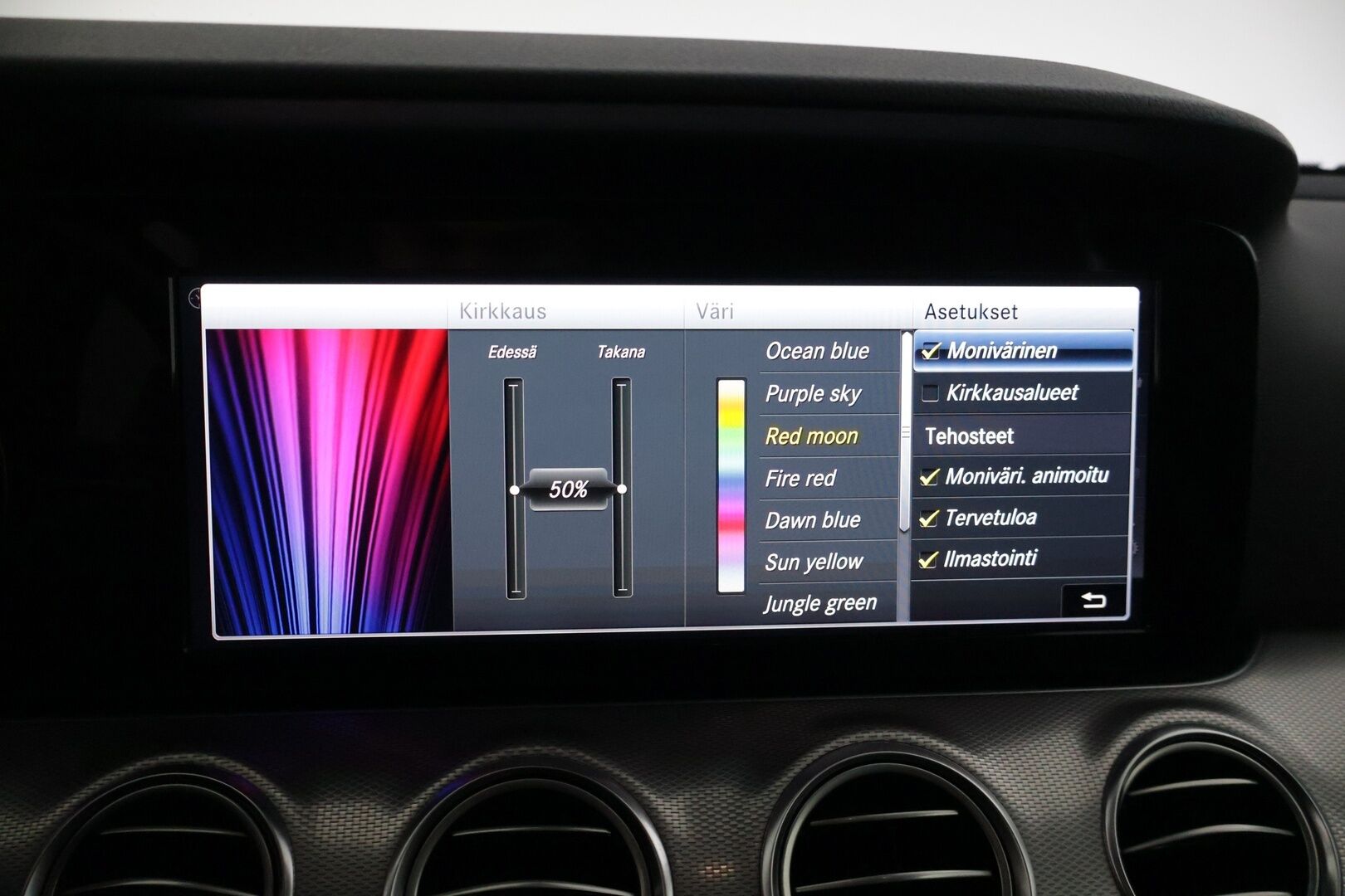 Mercedes-Benz E 2019 300 de T A Business Avantgarde EQ Power * DTR+ / 360 / Burmester / Hierovat sporttipenkit muistilla / Kessy / Ledit * - * Kovilla varusteilla, hyvin pidetty ja huollettu Johtotähti seuraavalle! Kaksilla asiallisilla renkailla ja vanteilla. Akun kuntotesti tehty! *