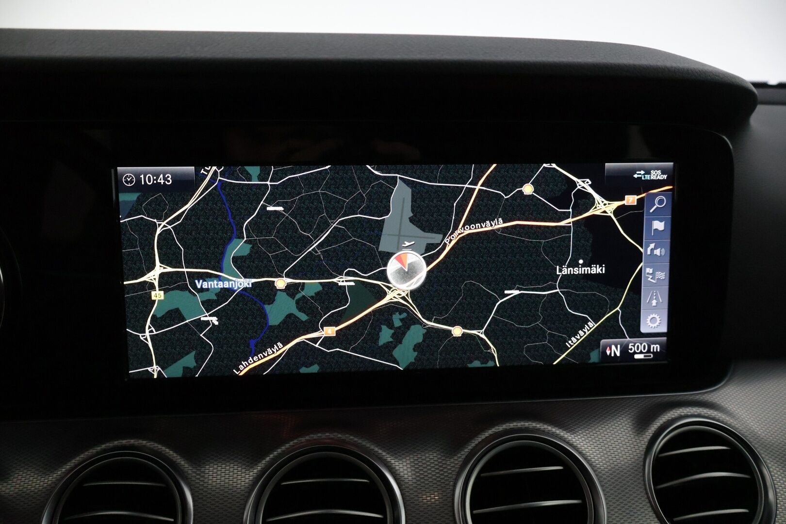 Mercedes-Benz E 2019 300 de T A Business Avantgarde EQ Power * DTR+ / 360 / Burmester / Hierovat sporttipenkit muistilla / Kessy / Ledit * - * Kovilla varusteilla, hyvin pidetty ja huollettu Johtotähti seuraavalle! Kaksilla asiallisilla renkailla ja vanteilla. Akun kuntotesti tehty! *