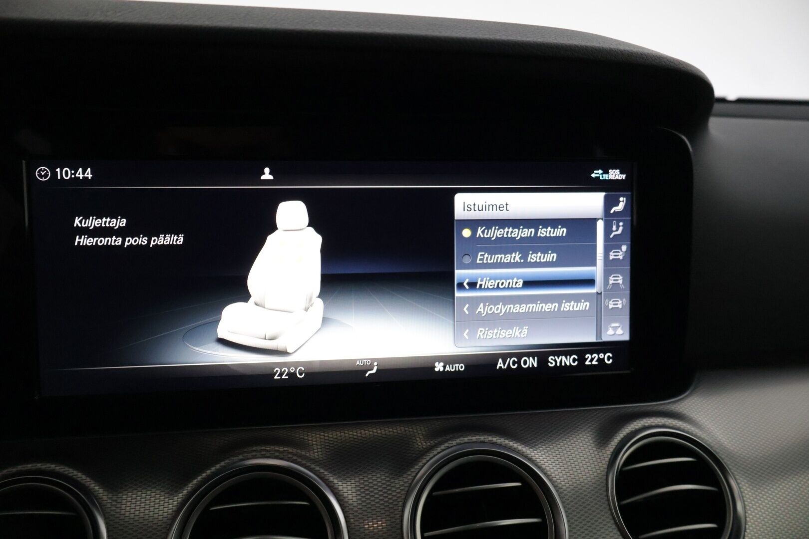 Mercedes-Benz E 2019 300 de T A Business Avantgarde EQ Power * DTR+ / 360 / Burmester / Hierovat sporttipenkit muistilla / Kessy / Ledit * - * Kovilla varusteilla, hyvin pidetty ja huollettu Johtotähti seuraavalle! Kaksilla asiallisilla renkailla ja vanteilla. Akun kuntotesti tehty! *