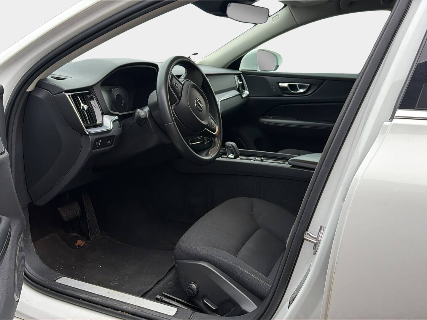 Volvo V60 2021 B3 MHEV Business Edition aut - | KOUKKU | ACC | WEBASTO | DIGIMITTARISTO! | - KORKO VAIN 3,99 %