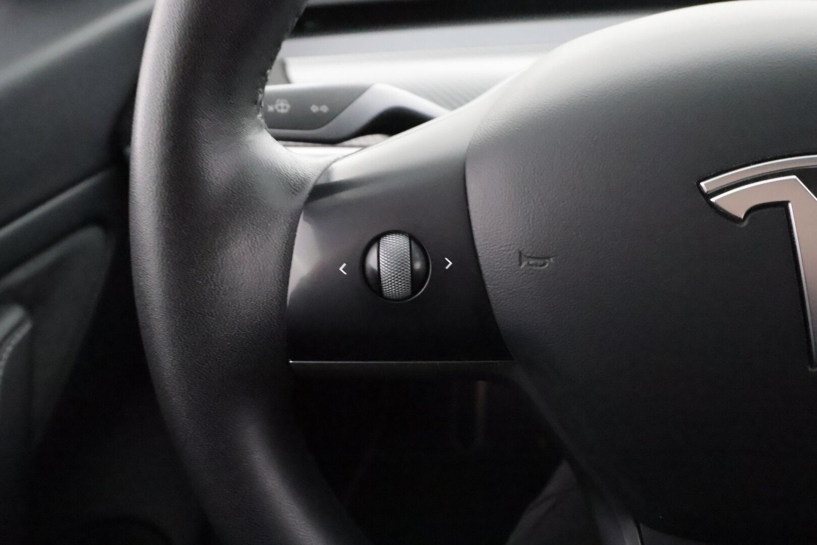Tesla Model 3 2021 Long Range - | ACC | Refresh | Lasikatto | Premium Audio | Matrix | Sähkönahat | Muistipenkki | P.kamera | Oikeat p.tutkat | Autosteer | Keyless | 