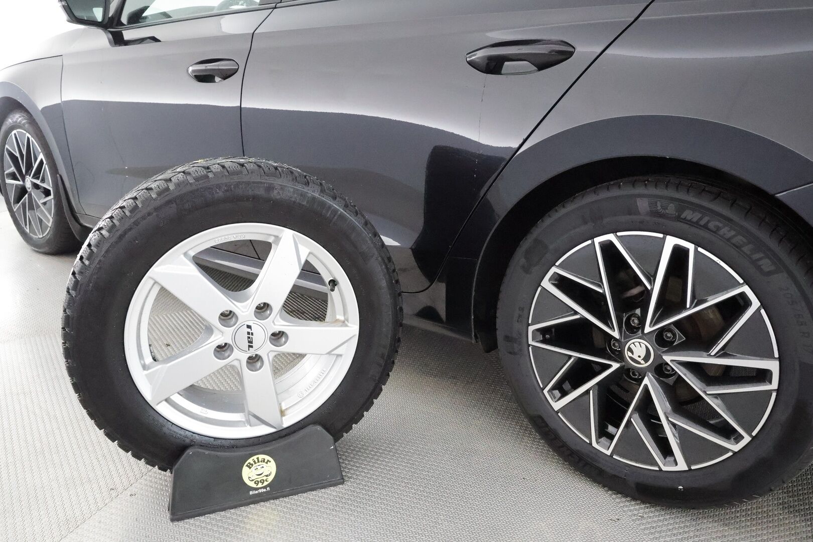 Skoda Octavia 2021 2,0 TDI 150 Style DSG Autom.**Webasto / Canton Audio / Sporttipenkit / LED / Digimittaristo / P.kamera** - 1.om Suomi-auto / kahdet renkaat aluvanteilla