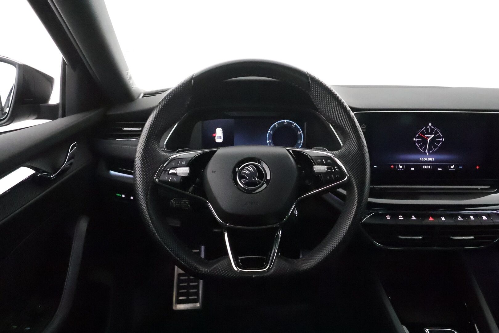 Skoda Octavia 2021 2,0 TDI 150 Style DSG Autom.**Webasto / Canton Audio / Sporttipenkit / LED / Digimittaristo / P.kamera** - 1.om Suomi-auto / kahdet renkaat aluvanteilla