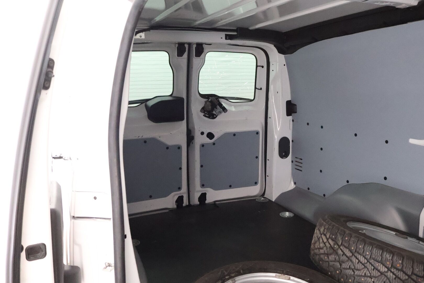 Toyota Proace 2021 L2 2,0 D 120 4x4 5-ovinen - ALV / Suomiauto / Webasto / Vetokoukku / Peruutuskamera / BLIS / Navigointi / Vakkari / Neliveto!