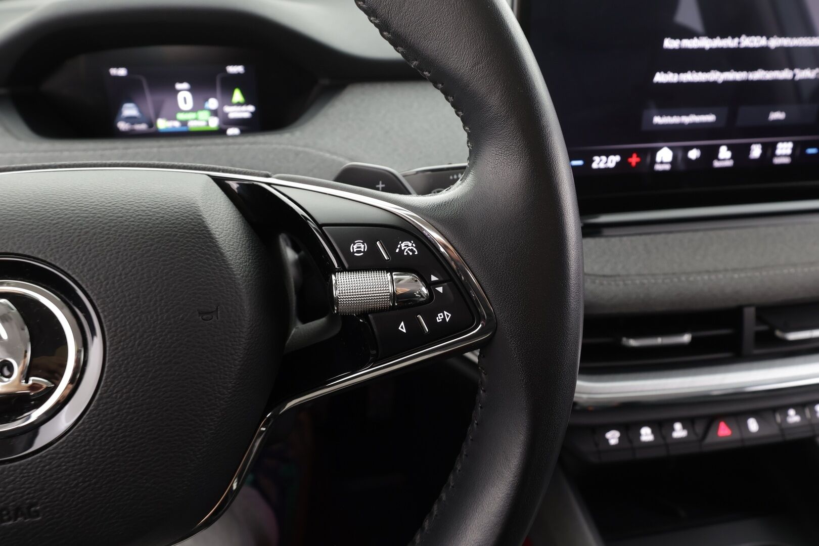 Skoda Enyaq 2022 60 Launch Edition iV * ILP / ACC / Matrix-LED /  P.Kamera / Muistipenkki / Keyless / Navi * - 1.Om suomi-auto / Merkkihuollettu / Kahdet Renkaat - HULLUT JOULUT KORKOTARJOUS 2,49% 