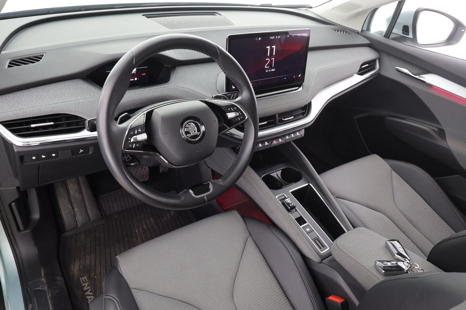 Skoda Enyaq 2022 60 Launch Edition iV * ILP / ACC / Matrix-LED /  P.Kamera / Muistipenkki / Keyless / Navi * - 1.Om suomi-auto / Merkkihuollettu / Kahdet Renkaat 