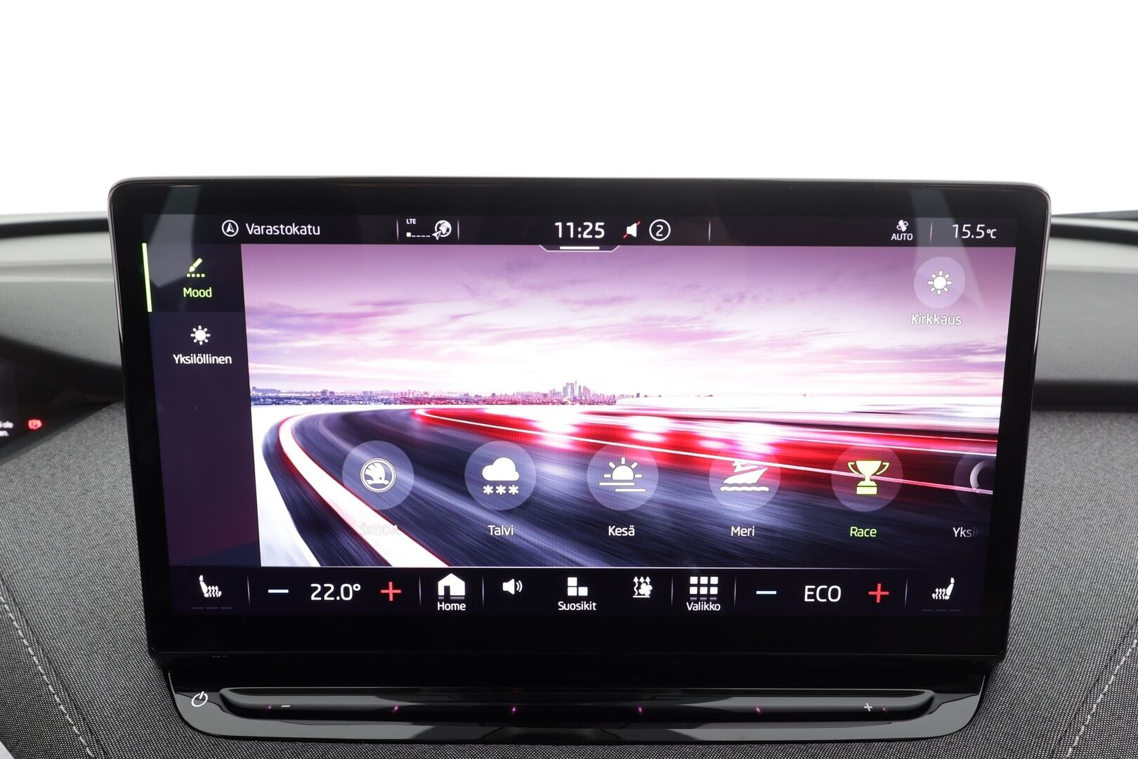 Skoda Enyaq 2022 60 Launch Edition iV * ILP / ACC / Matrix-LED /  P.Kamera / Muistipenkki / Keyless / Navi * - 1.Om suomi-auto / Merkkihuollettu / Kahdet Renkaat - HULLUT JOULUT KORKOTARJOUS 2,49% 