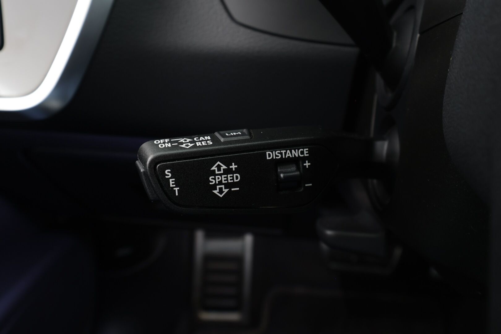 AUDI A6 2020 Sedan Business Sport 55 TFSI e quattro S-tronic S Line * ACC / HUD / P.tutkat / Matrix LED / KeylessGo / Navi * - S-Line paketti!