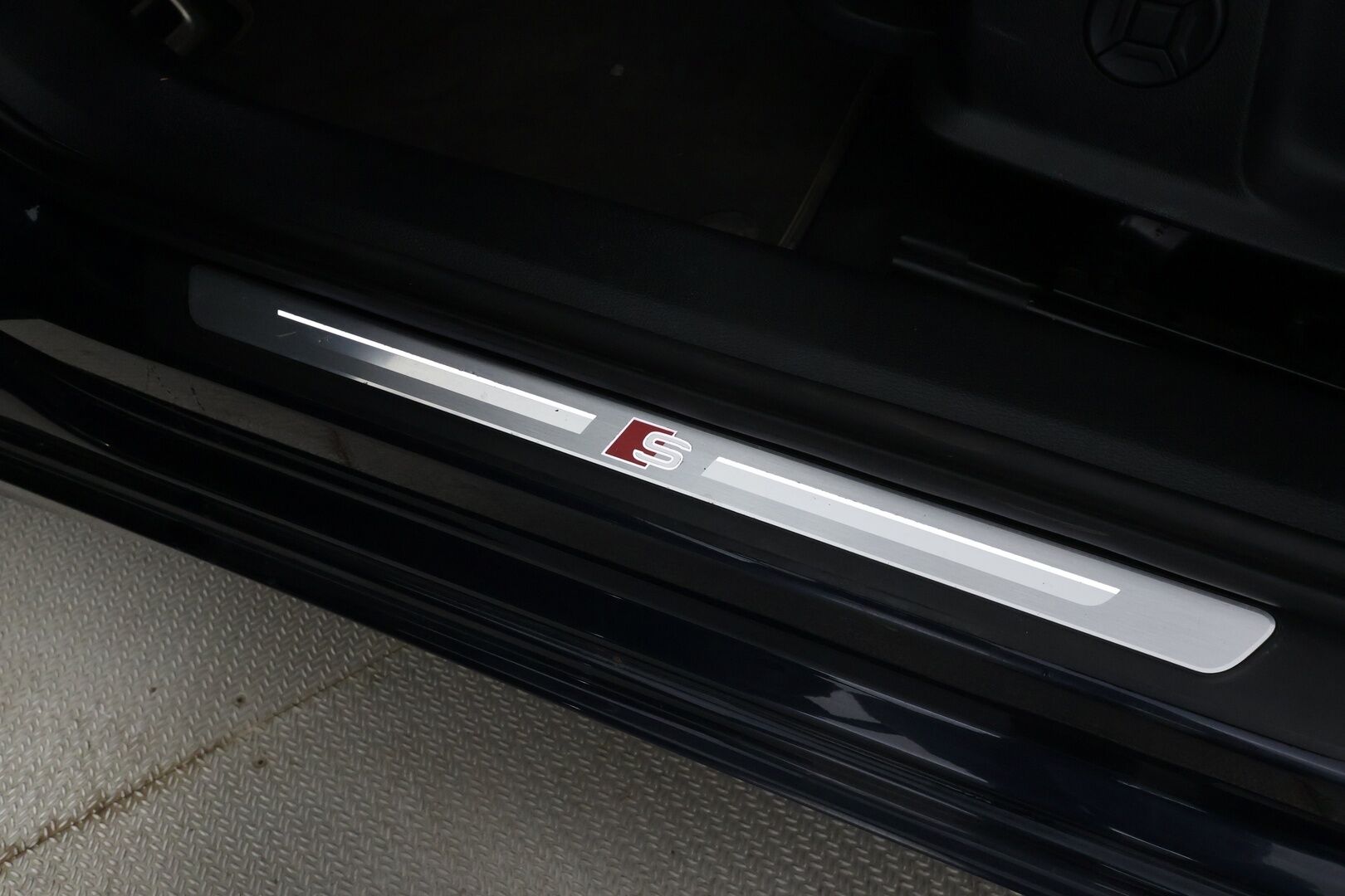 AUDI A6 2020 Sedan Business Sport 55 TFSI e quattro S-tronic S Line * ACC / HUD / P.tutkat / Matrix LED / KeylessGo / Navi * - S-Line paketti!
