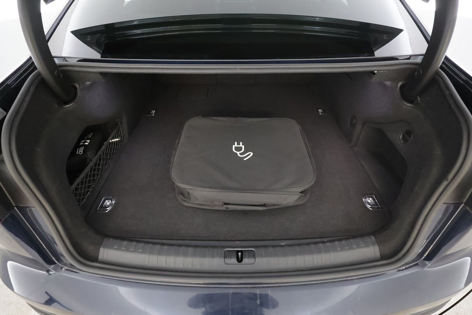 AUDI A6 2020 Sedan Business Sport 55 TFSI e quattro S-tronic S Line * ACC / HUD / P.tutkat / Matrix LED / KeylessGo / Navi * - S-Line paketti!