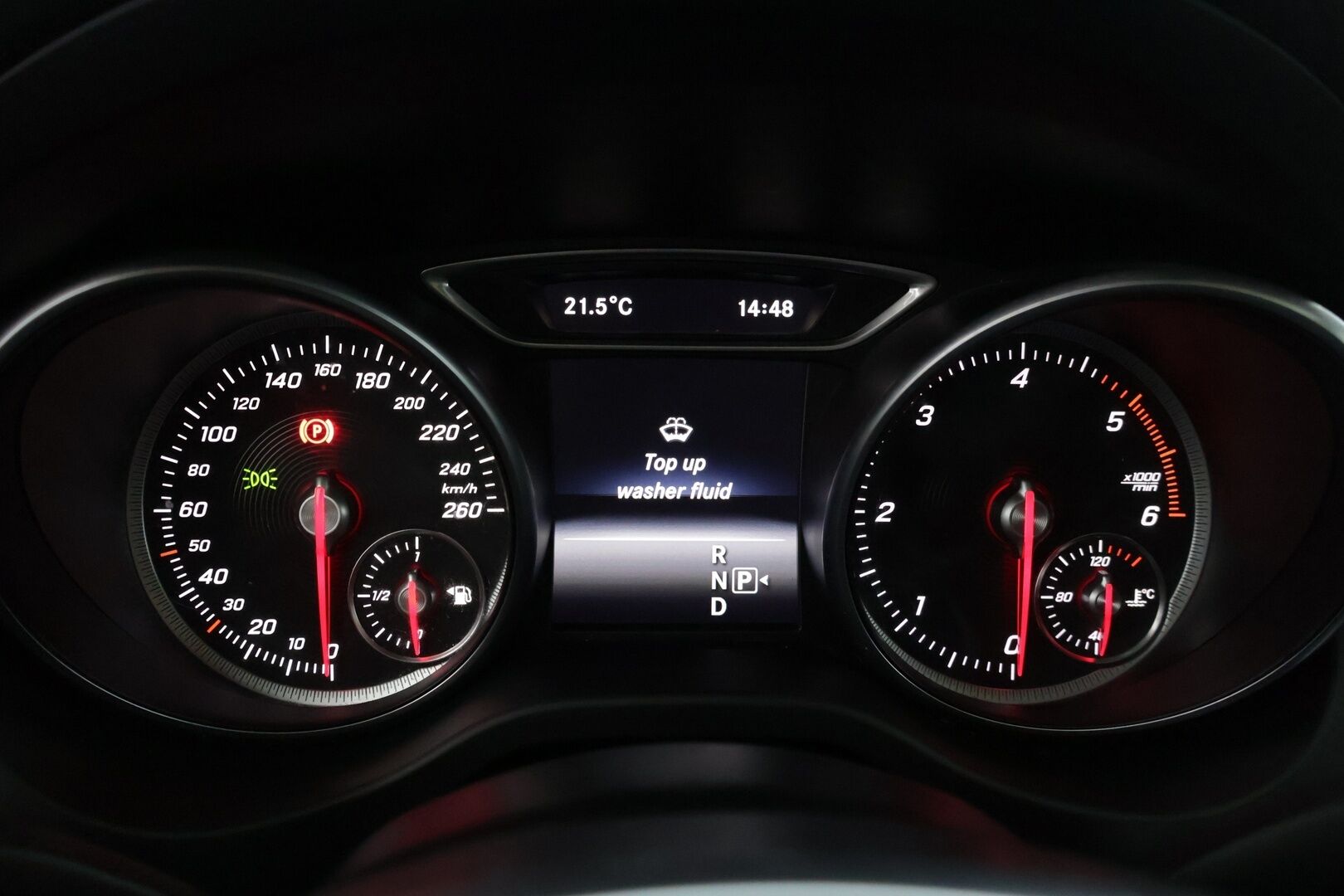 Mercedes-Benz CLA 2017 220 d 4Matic A Shooting Brake Business AMG * Panorama / Peruutuskamera / Nahkapenkit / Blis / Keyless / LED * - * Todella näyttävä AMG paketilla oleva Facelift mallin neliveto CLA!  *