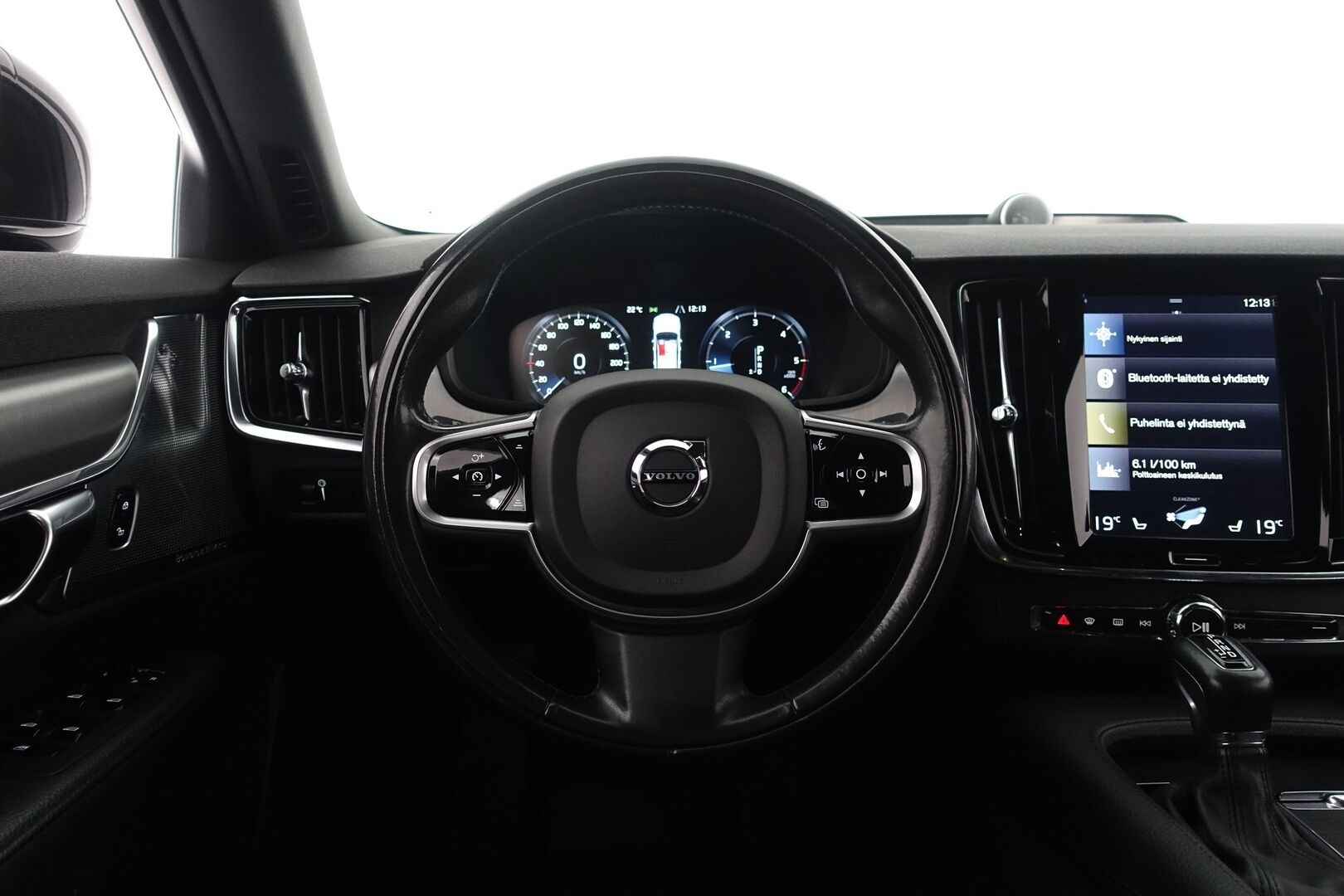 Volvo S90 2018 D4 AWD Momentum Plus aut - | Bowers&Wilkins | Pilot Assist | ACC | BLIS | Navi | Ei Ad-Blue | P-tutkat | LED-kaukovalot | Sähkösäätöiset istuimet | 2. Omistajalta | 2x Renkaat & Vanteet | 