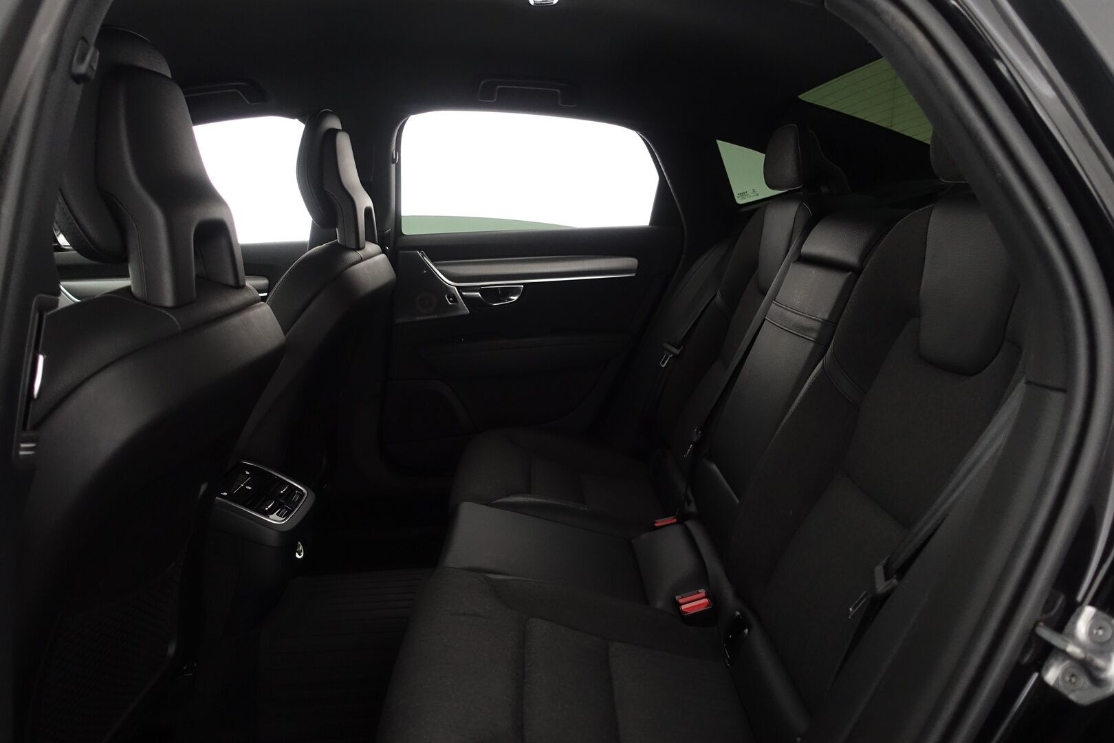 Volvo S90 2018 D4 AWD Momentum Plus aut - | Bowers&Wilkins | Pilot Assist | ACC | BLIS | Navi | Ei Ad-Blue | P-tutkat | LED-kaukovalot | Sähkösäätöiset istuimet | 2. Omistajalta | 2x Renkaat & Vanteet | 