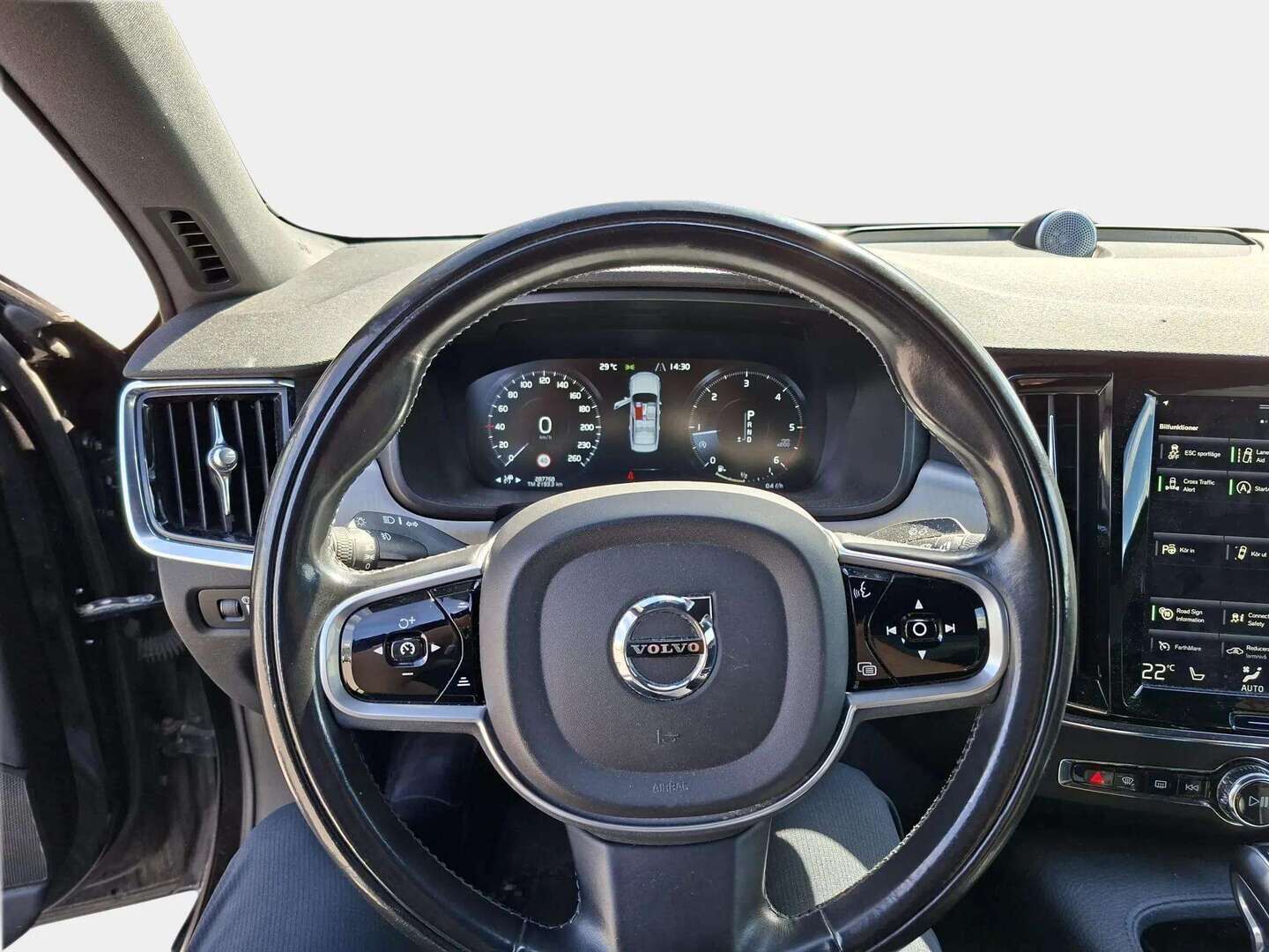 Volvo S90 2017 D4 AWD Momentum Plus aut - Pilot Assist | ACC | BLIS | Navi | P-tutkat | B&W-äänentoisto | LED-kaukovalot | Sähkösäätöiset istuimet | 2. omistajalta | 2x renkaat alumiinivantein | Juuri huollettu! |