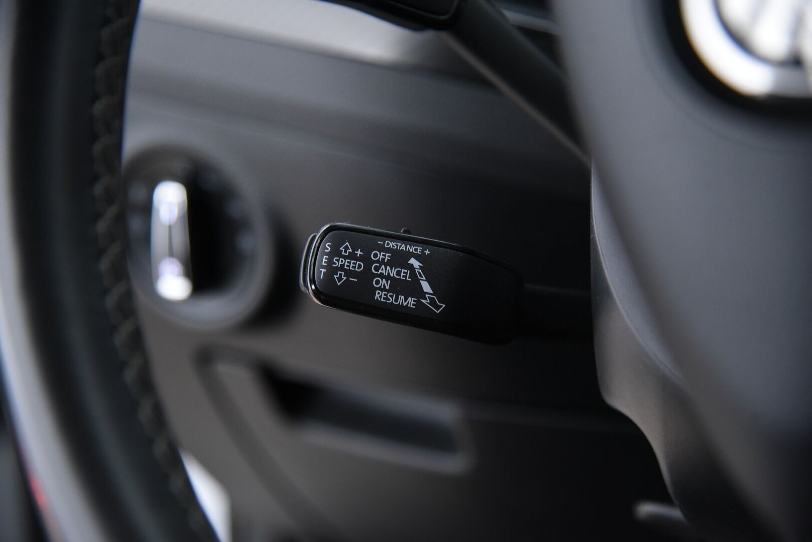 Skoda Superb 2020 2,0 TDI 140kw Sportline 4x4 DSG Autom. Adapt.Vakkari / Digimittaristo / Peruutuskamera / KeylessGo - Tehokas Neliveto Vetokoukulla! / Kahdet Skodan aluvanteet 