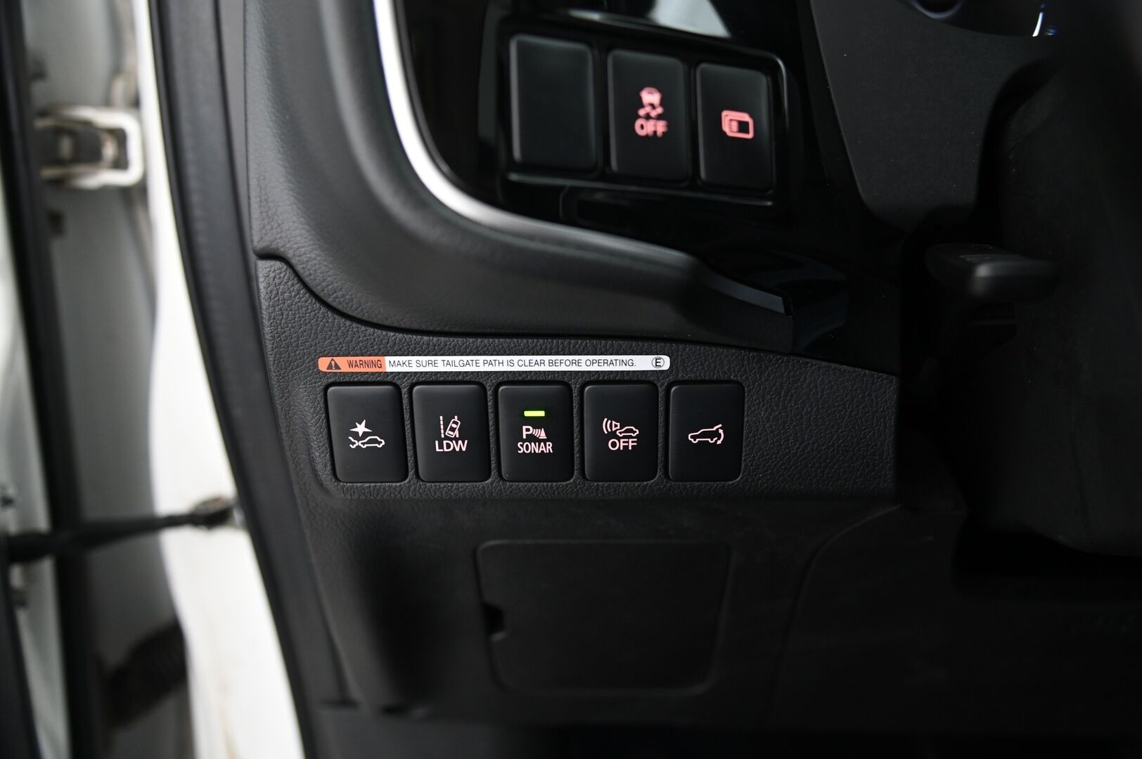 Mitsubishi Outlander 2017 Instyle Navi 4WD 5P*ACC / 360-kamera / Lasikattoluukku / Rockford* - *Vetokoukku / Ratinlämmitin / Blis*