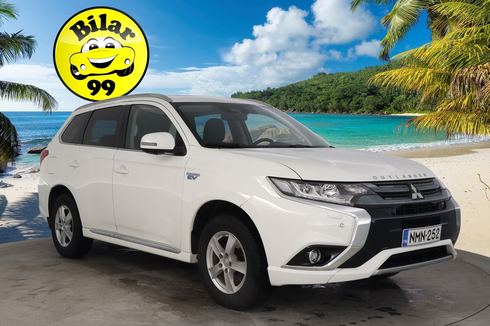Mitsubishi Outlander 2017 Instyle Navi 4WD 5P*ACC / 360-kamera / Lasikattoluukku / Rockford* - *Vetokoukku / Ratinlämmitin / Blis*