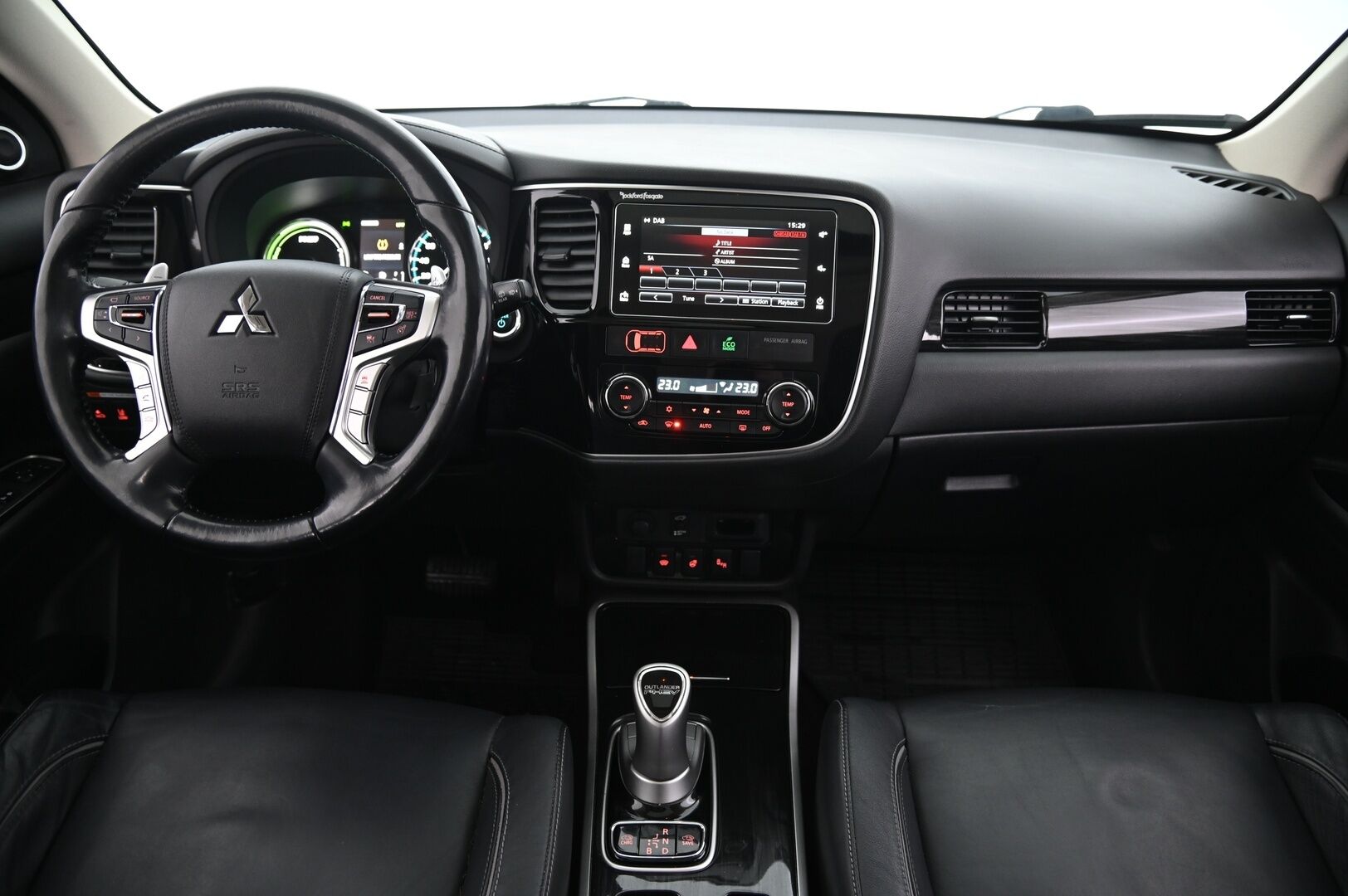 Mitsubishi Outlander 2017 Instyle Navi 4WD 5P*ACC / 360-kamera / Lasikattoluukku / Rockford* - *Vetokoukku / Ratinlämmitin / Blis*