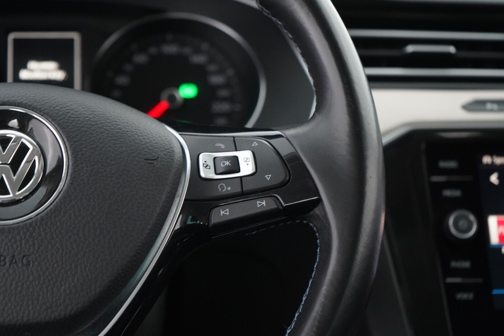 Volkswagen Passat 2018 Variant GTE  Plug-In Hybrid 160 kW DSG * ACC / Webasto / Vetokoukku / Nahka-alcantara / Peruutuskamera * - Akku kuntotarkastettu / 2x vanteet / Juuri katsastettu