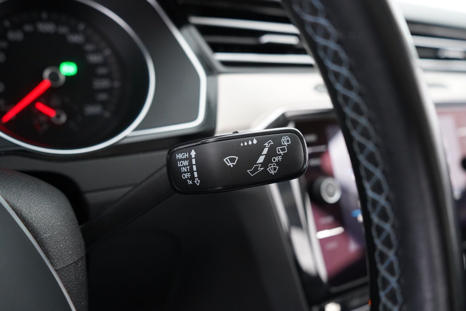 Volkswagen Passat 2018 Variant GTE  Plug-In Hybrid 160 kW DSG * ACC / Webasto / Vetokoukku / Nahka-alcantara / Peruutuskamera * - Akku kuntotarkastettu / 2x vanteet / Juuri katsastettu