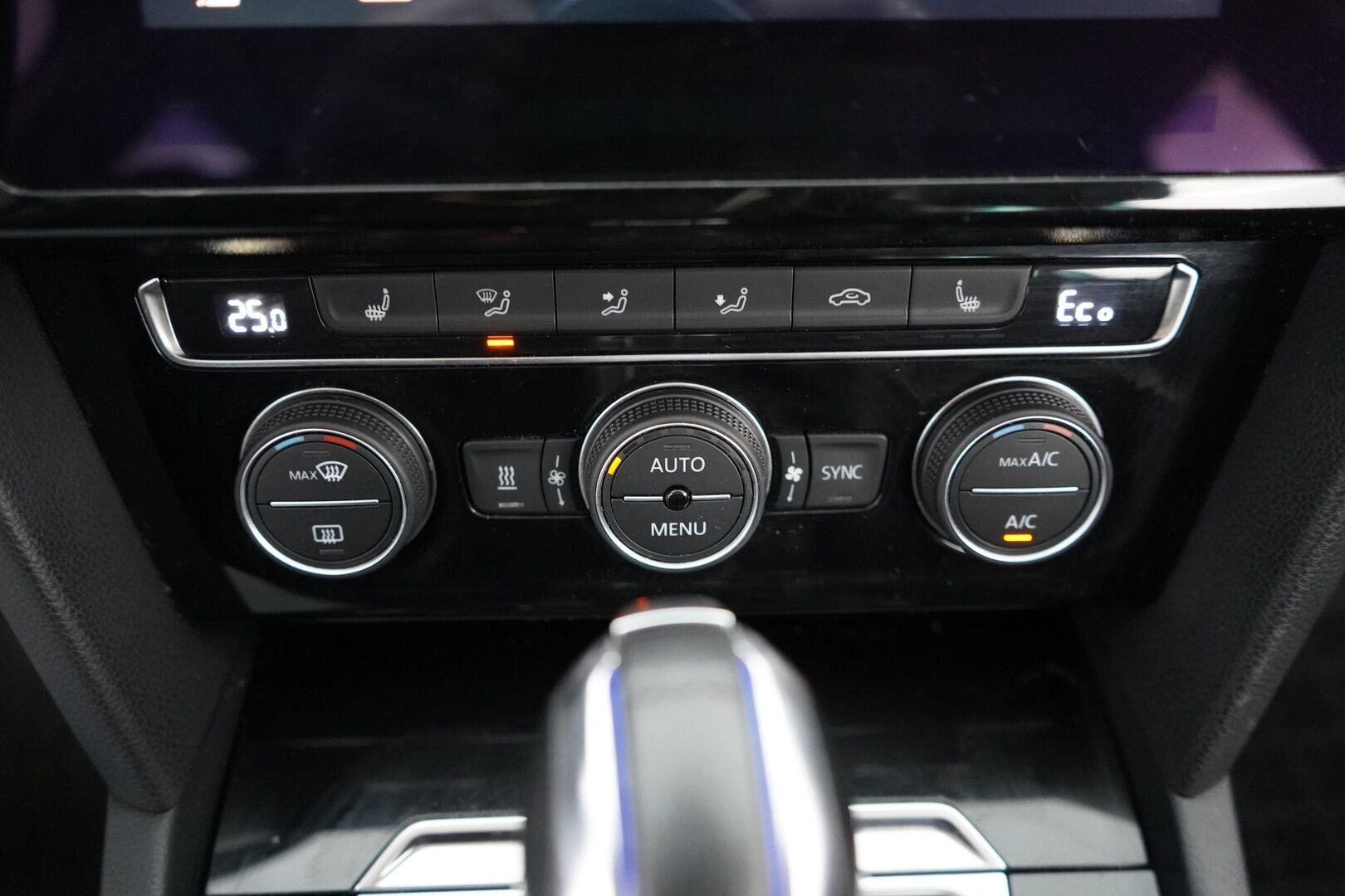 Volkswagen Passat 2018 Variant GTE  Plug-In Hybrid 160 kW DSG * ACC / Webasto / Vetokoukku / Nahka-alcantara / Peruutuskamera * - Akku kuntotarkastettu / 2x vanteet / Juuri katsastettu