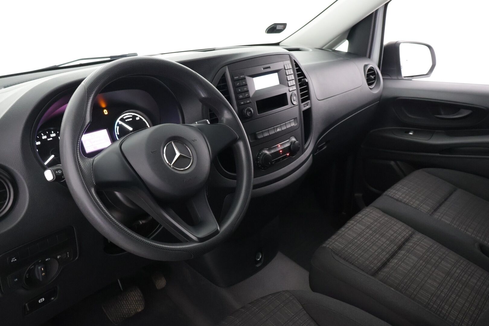 Mercedes-Benz VITO 2020 eVito Tourer 9-PAIKKAINEN B-kortilla ajettava - *Alv vähennyskelpoinen / 9-paikkaa / Tutkat* - HULLU BLACKWEEK KORKOTARJOUS 2,49%