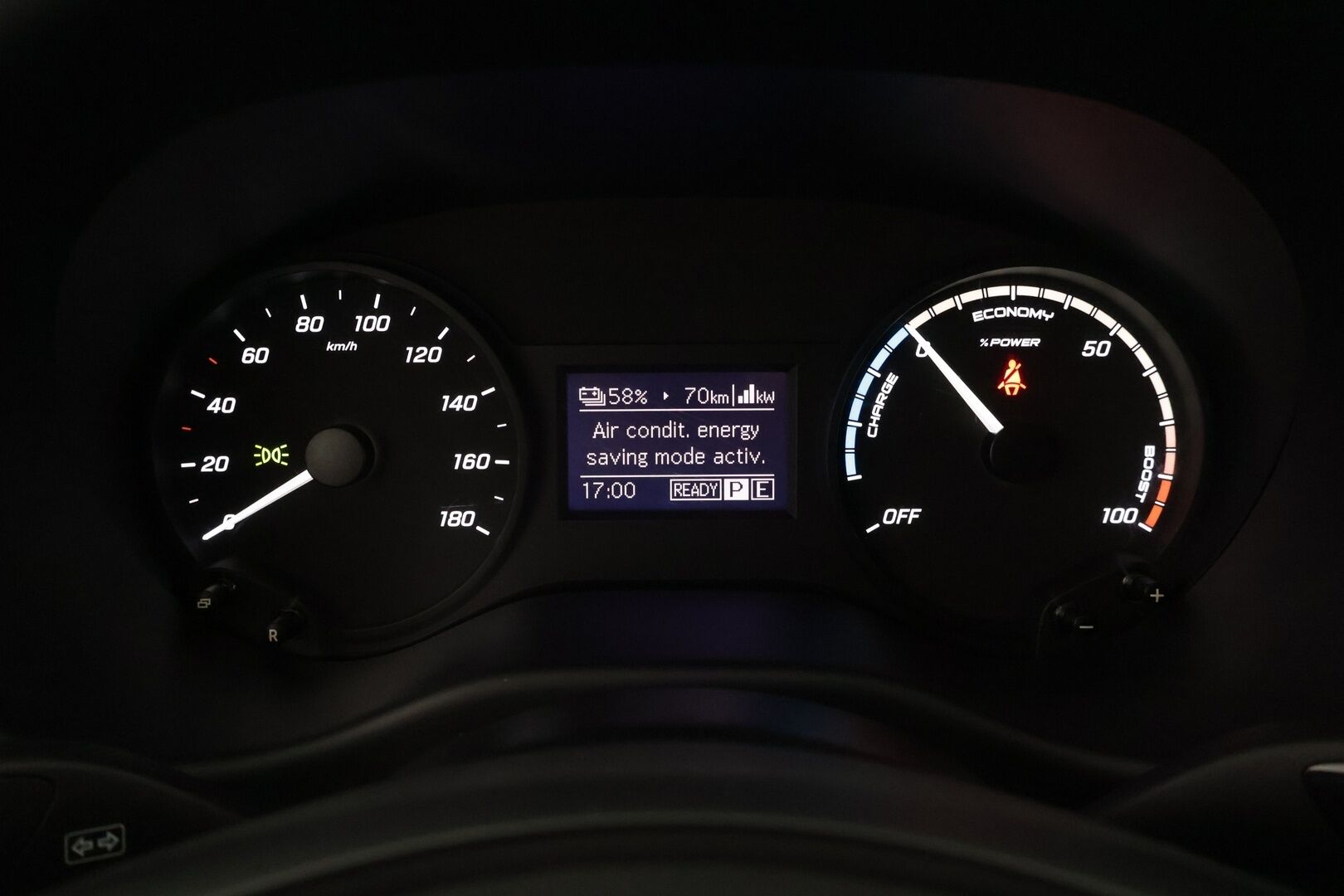 Mercedes-Benz E 2019 eVito Tourer - *Alv vähennyskelpoinen / 9-paikkaa / Tutkat*
