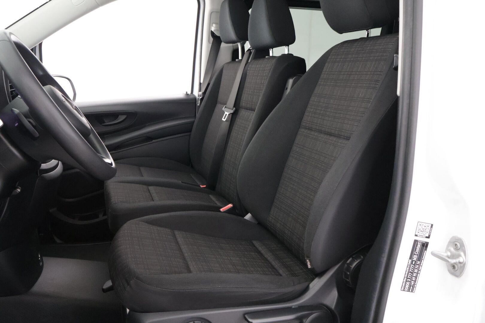 Mercedes-Benz VITO 2020 eVito Tourer 9-hlö B-kortilla ajettava - 3,99% KORKOTARJOUS TÄHÄN AUTOON 21.9. ASTI - *Alv vähennyskelpoinen / 9-paikkaa / Tutkat*