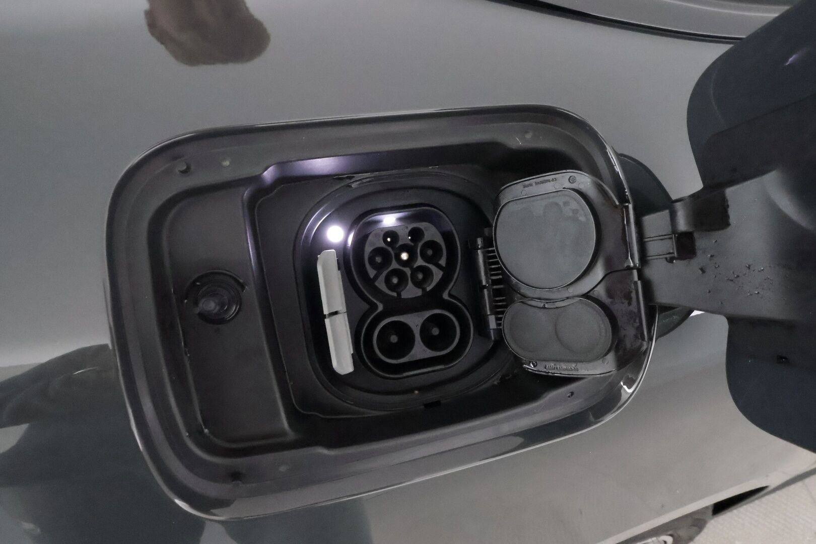BMW i4 2022 eDrive40 Fully Charged **ACC / Laser-LED / HiFi / Koukku / 360° / Sportpenkki Muistilla / Widescreen / HUD / Navi** - Akku kuntotarkastettu / Suomi-auto / 2x Latauskaapelit / Kahdet Renkaat / Merkkihuollettu! / **HUIPPU KAMOILLA**