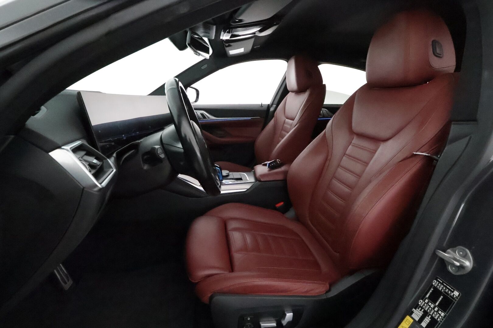 BMW i4 2022 eDrive40 Fully Charged M-Sport **ACC / Laser-LED / HiFi / Koukku / 360° / Sportpenkki Muistilla / Widescreen / HUD / Navi** - Akku kuntotarkastettu / Suomi-auto / 2x Latauskaapelit / Kahdet Renkaat / Merkkihuollettu! / **HUIPPU KAMOILLA**